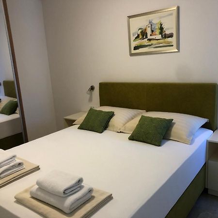 Leneda Apartments With Pool 普拉 外观 照片